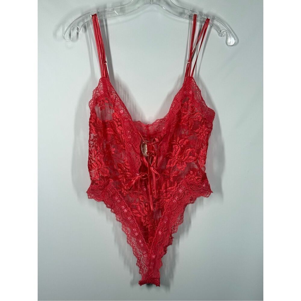 Vintage 1990's Victoria's Secret gold label lace negligee Size Small
